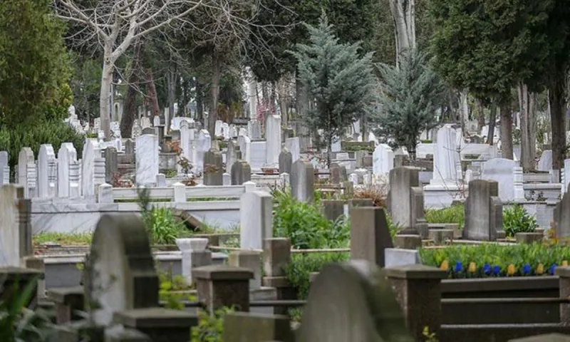 Τoυρκία: Ούτε να «πεθάνουν» δεν μπορούν - Απλησίαστοι οι τάφοι και οι ταφόπλακες