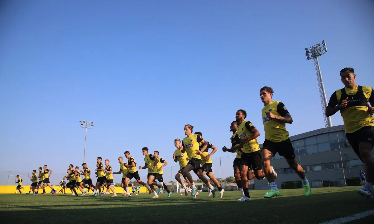 Ακόμα και στο σούπερ ματς που έκανε η ΑΕΚ στο Αγρίνιο φάνηκε γιατί πρέπει να πάρει αριστερό μπακ – Αυτοί είναι ελεύθεροι.