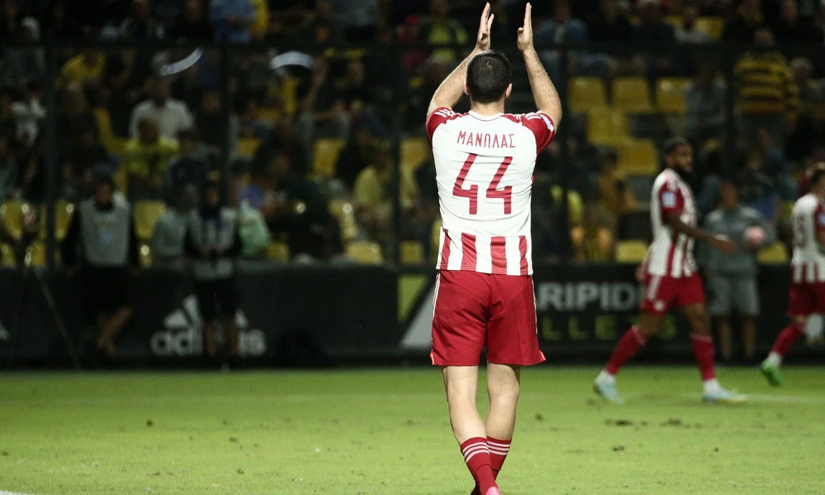 Η φυγή Μανωλά από τον Ολυμπιακό ανοίγει ξανά τη συζήτηση για το αν πρέπει να αποκτηθεί κεντρικός αμυντικός άμεσα.