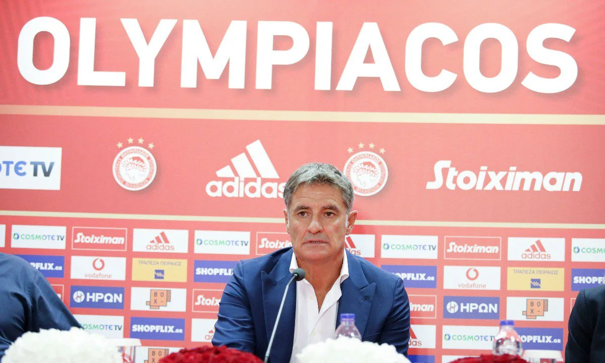 Είναι από τα περίεργα. Αλλά συμβαίνει. Στα 90 ματς που είχε κάτσει στον πάγκο του Ολυμπιακού ο Μίτσελ άλλαξε πολλούς ποδοσφαιριστές.