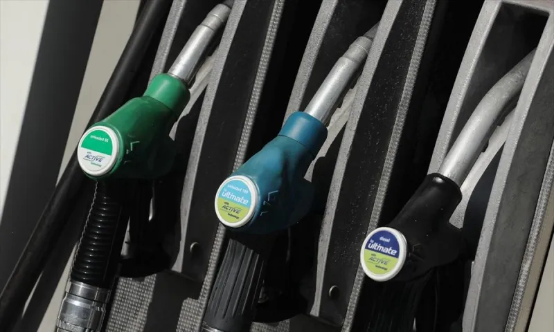 Fuel Pass 2: Αδειάζει η κλεψύδρα για τη χρήση της άυλης χρεωστικής κάρτας - Πότε λήγει η προθεσμία