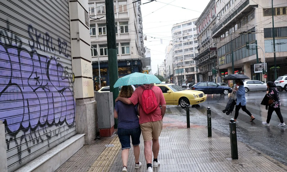 Καιρός: Μετά την υγρασία και τα 35άρια του Σαββάτου, από την Κυριακή το σκηνικό θα θυμίζει.... Φθινόπωρο! Αναλυτικά η πρόγνωση.