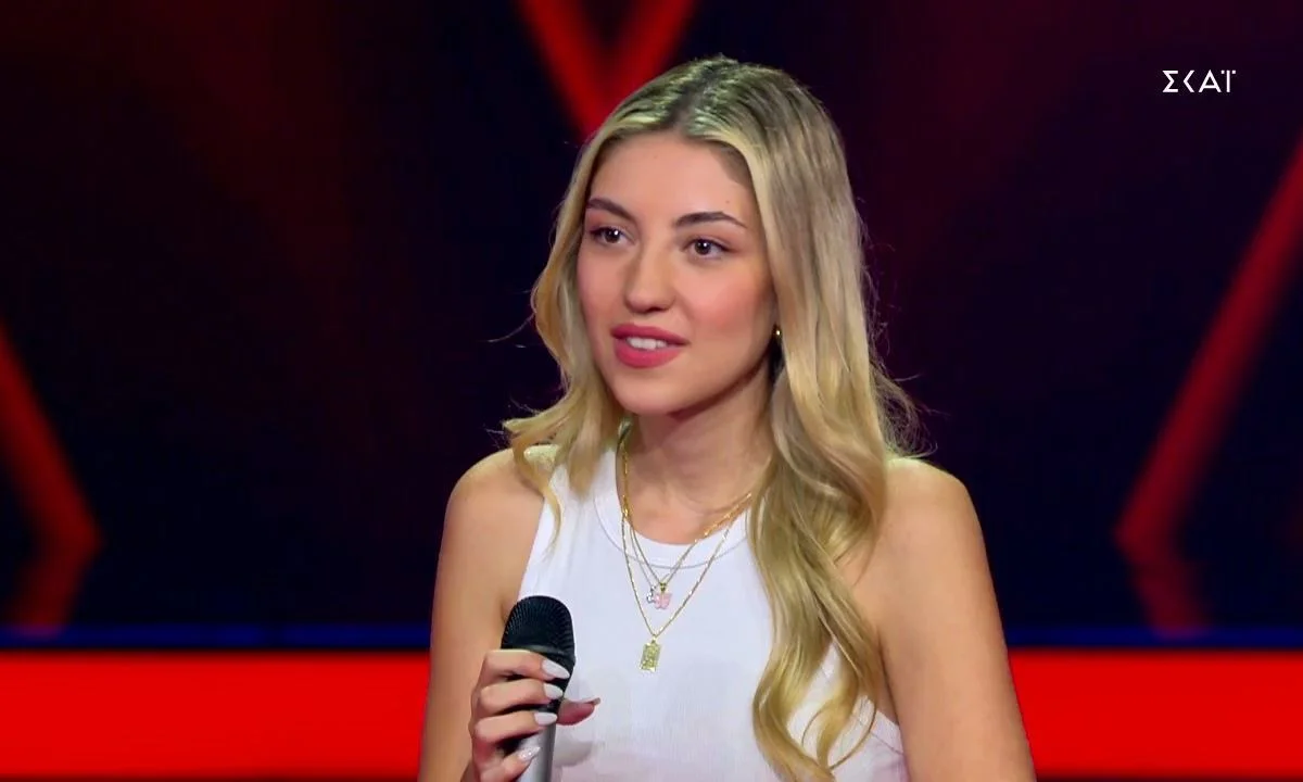 The Voice: Η 19χρονη ξανθιά παρουσία που έκανε και τις τέσσερις καρέκλες να γυρίσουν