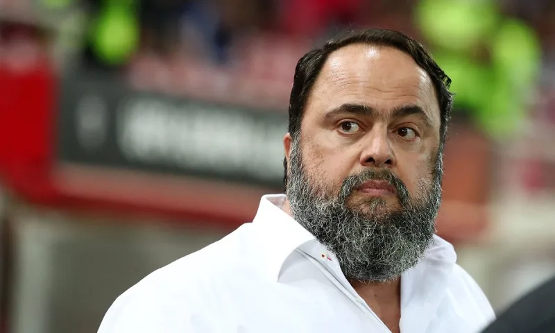Μαρινάκης: Απασφάλισε και παίρνει παικταράδες τον Γενάρη – Στήριξη σε Μίτσελ με μεταγραφές αεροδρομίου!