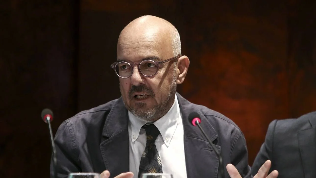 Κυβερνητικά στελέχη έχουν βαλθεί να τερματίσουν το γραφικόμετρο - Σοσιαλιστής ο Κυριάκος Μητσοτάκης σύμφωνα με τον Μπάμπη Παπαδημητρίου.