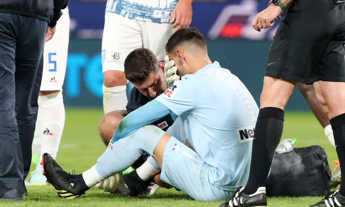 Super League νέα 7/11: Γκάζι - φρένο ο Πριόρ, όσον αφορά τη λύση της συνεργασίας του με τον ΠΑΣ Γιάννινα που προχωράει για βασικό τερματοφύλακα. Η πονεμένη «ιστορία» του ΟΦΗ και τα story του Μπούση που ενόχλησαν. Εκεί θα εκτίσει την τιμωρία του ο Φαμπι…