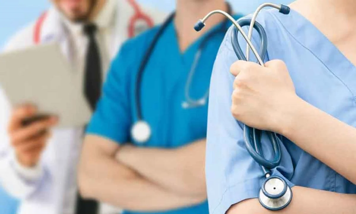 «Αιμορραγεί» η υγεία της Ελλάδας - O πρόεδρος του ΙΣΑ, Γ. Πατούλης ανέδειξε τα τραγικά νούμερα της μεγάλης φυγής των γιατρών.