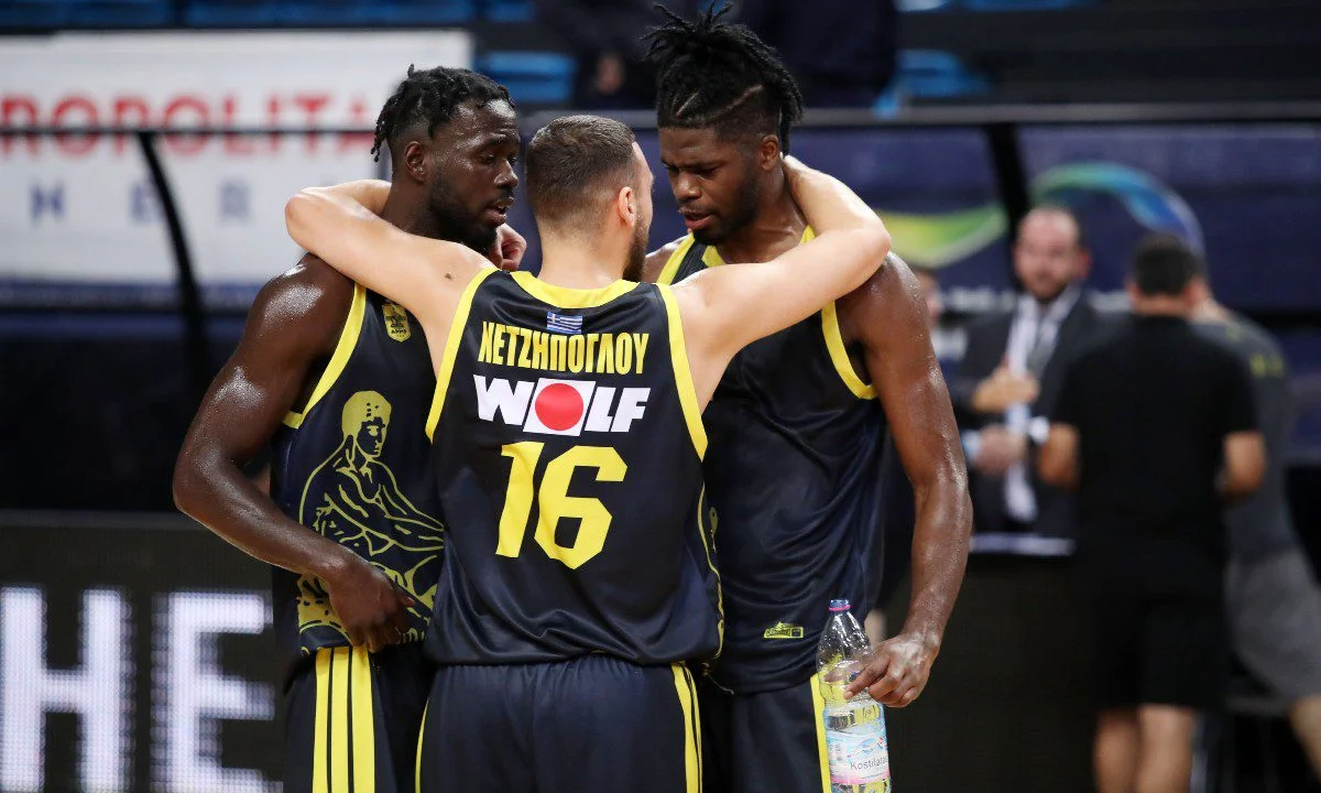 Βαθμολογία Basket League: Ο Άρης πέτυχε τη νίκη της 4ης αγωνιστικής καθώς επικράτησε μέσα στα Λιόσια της ΑΕΚ. Νίκησαν ΠΑΟΚ, Περιστέρι.