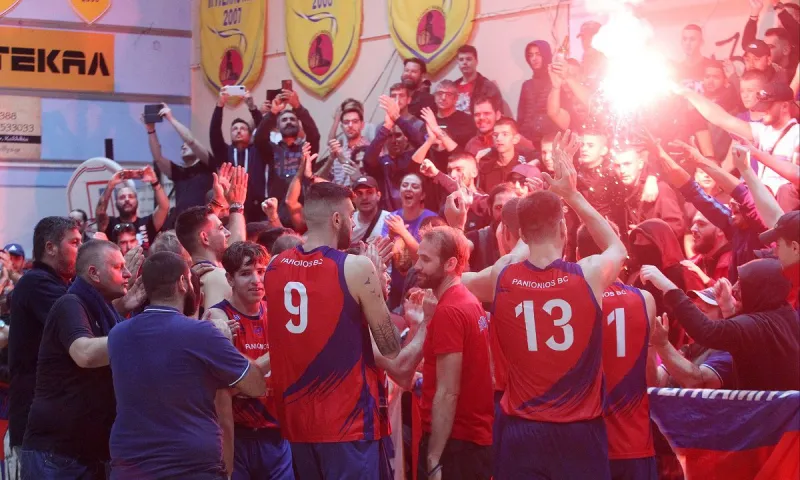 Ο Πανιώνιος καλπάζει ο κόσμος επιστρέφει