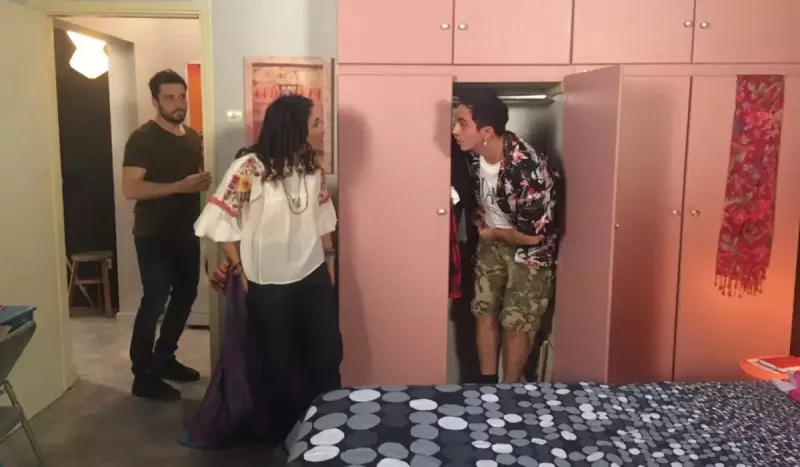 Μην αρχίζεις τη μουρμούρα: Εξαφανίζεται το μωρό της Βέλης - Φιλί που βάζει φωτιά!