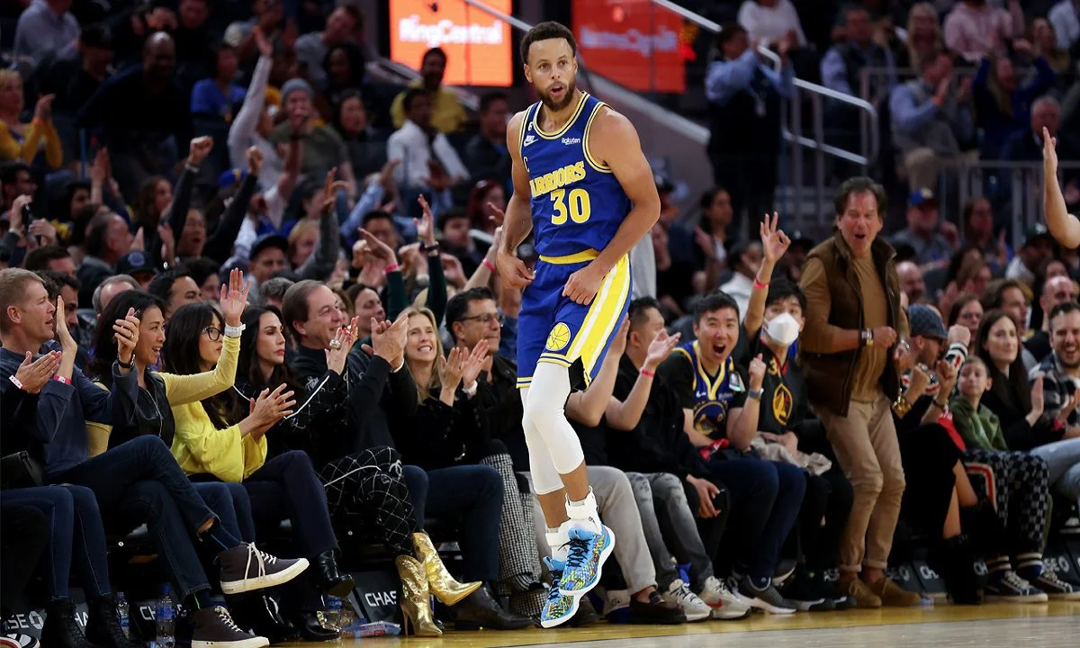 NBA Αποτελέσματα: Ξανά βαριά ήττα για τους Λέικερς – Κοντά στην 50άρα ο Στεφ Κάρι!