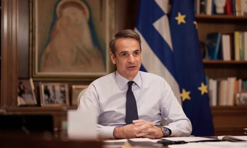 Καταπέλτης οι Financial Times: O Κ. Μητσοτάκης συνδέεται με σκάνδαλο υποκλοπών όπως ο πατέρας του