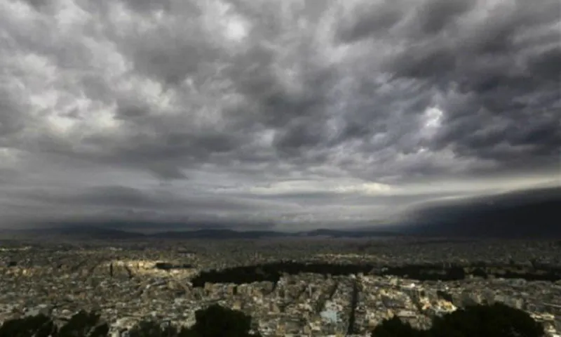 Καιρός με συννεφιά και τοπικές βροχές το Σάββατο (26/11) - Σε ποιες περιοχές θα ρίξει (vid)