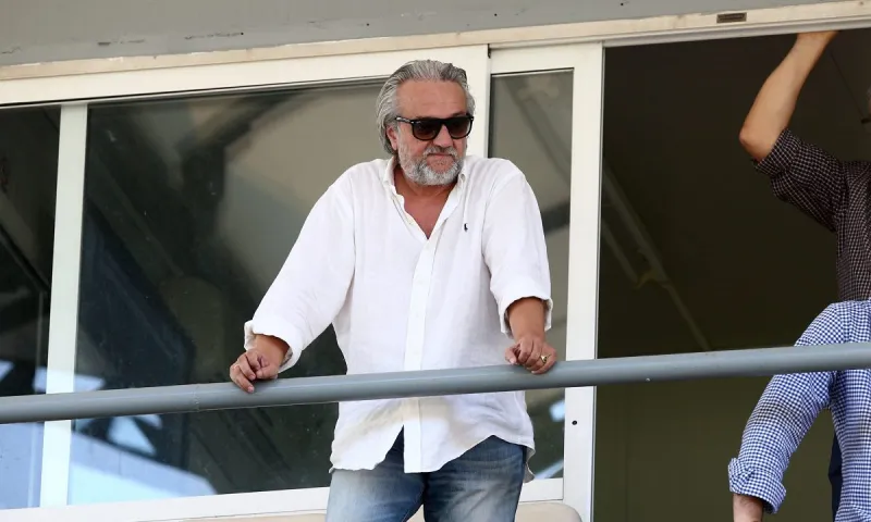 Super League παρασκήνια: «Ξηλώνεται» ο Κομπότης – Θέλει να φύγει ο Κάνιας από τον Ιωνικό – Δεν πωλείται ο Καρέλης – Όλα τα λεφτά για «9άρι» ο Παντελίδης!
