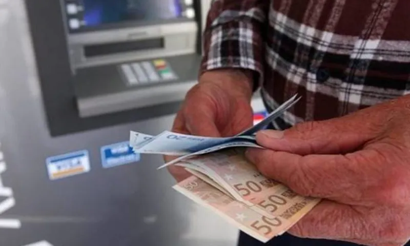 Συντάξεις: Τελευταία ευκαιρία για πρόωρη έξοδο πριν τα 60 ως το τέλος του έτους - Οι κατηγορίες των δικαιούχων