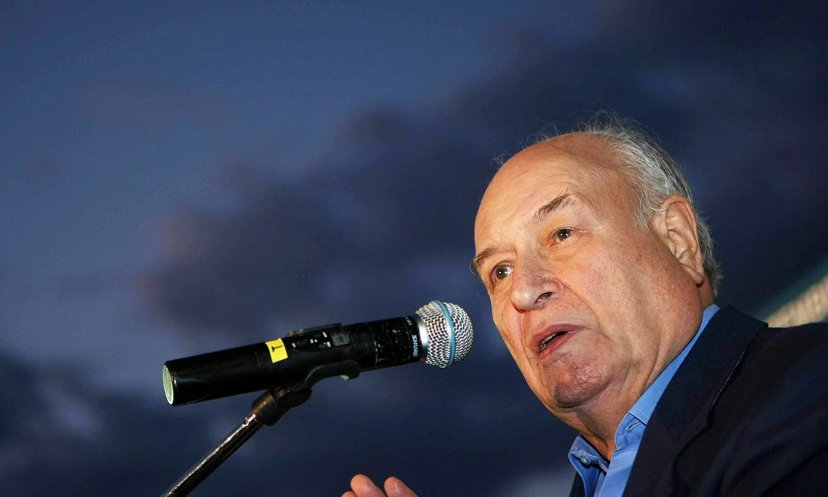 Γιάννης Διακογιάννης: «Κυρίες, δεσποινίδες και κύριοι… Σας αποχαιρετώ»