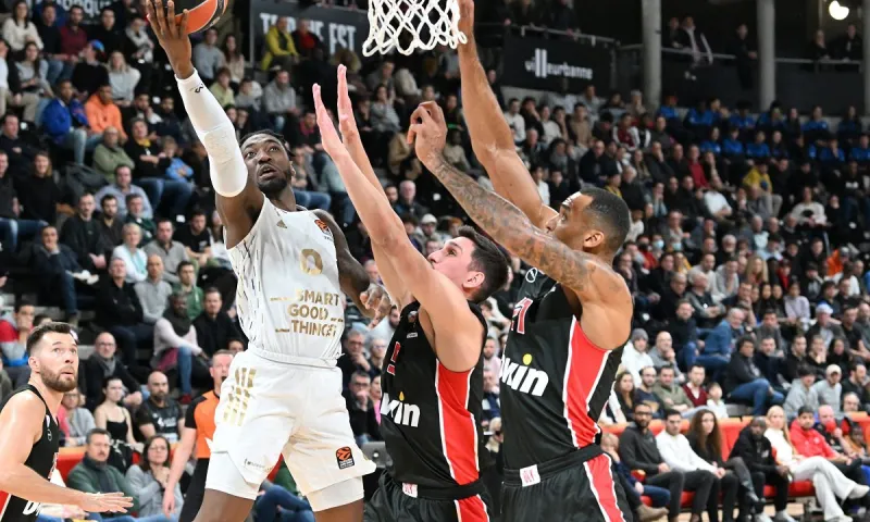 Βιλερμπάν- Ολυμπιακός 77-75: Κατέρρευσε μέσα σε 15 λεπτά