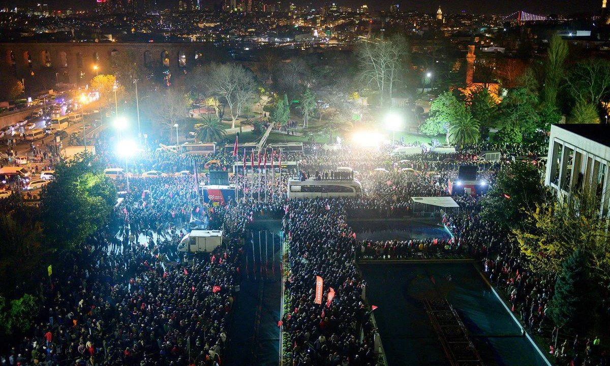 Τουρκία: Χαμός με τις διαδηλώσεις υπέρ του Ιμάμογλου - Προχωράνε οι επαφές με ΗΠΑ για τα F-16