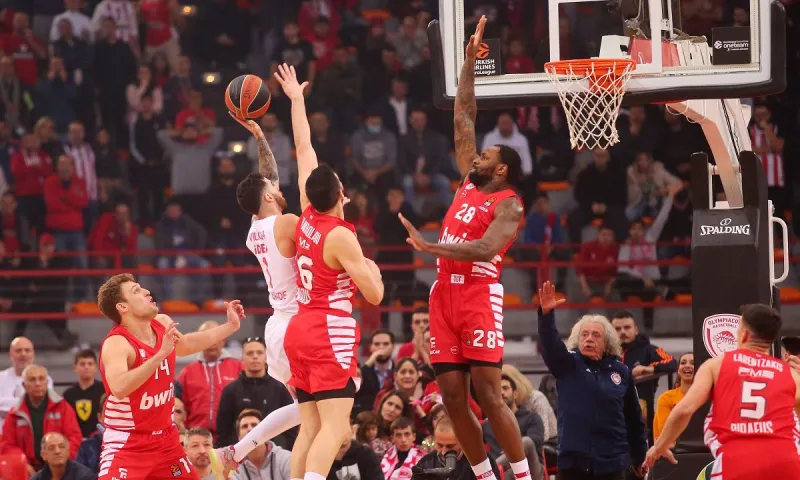 Ολυμπιακός- Ερυθρός Αστέρας 86-90: Χάνει έδαφος (vid)