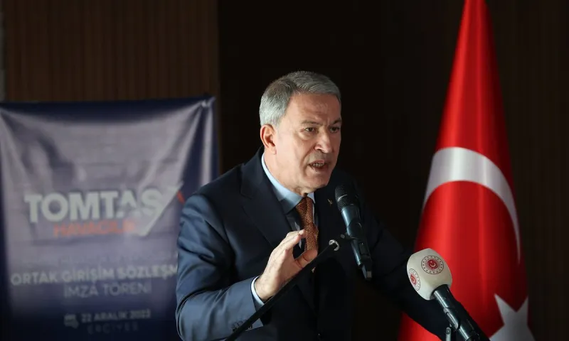 Ελληνοτουρκικά: Δεν σταματά τις προκλήσεις ο Ακάρ - Τώρα και «μάθημα Ιστορίας» στην Ελλάδα!