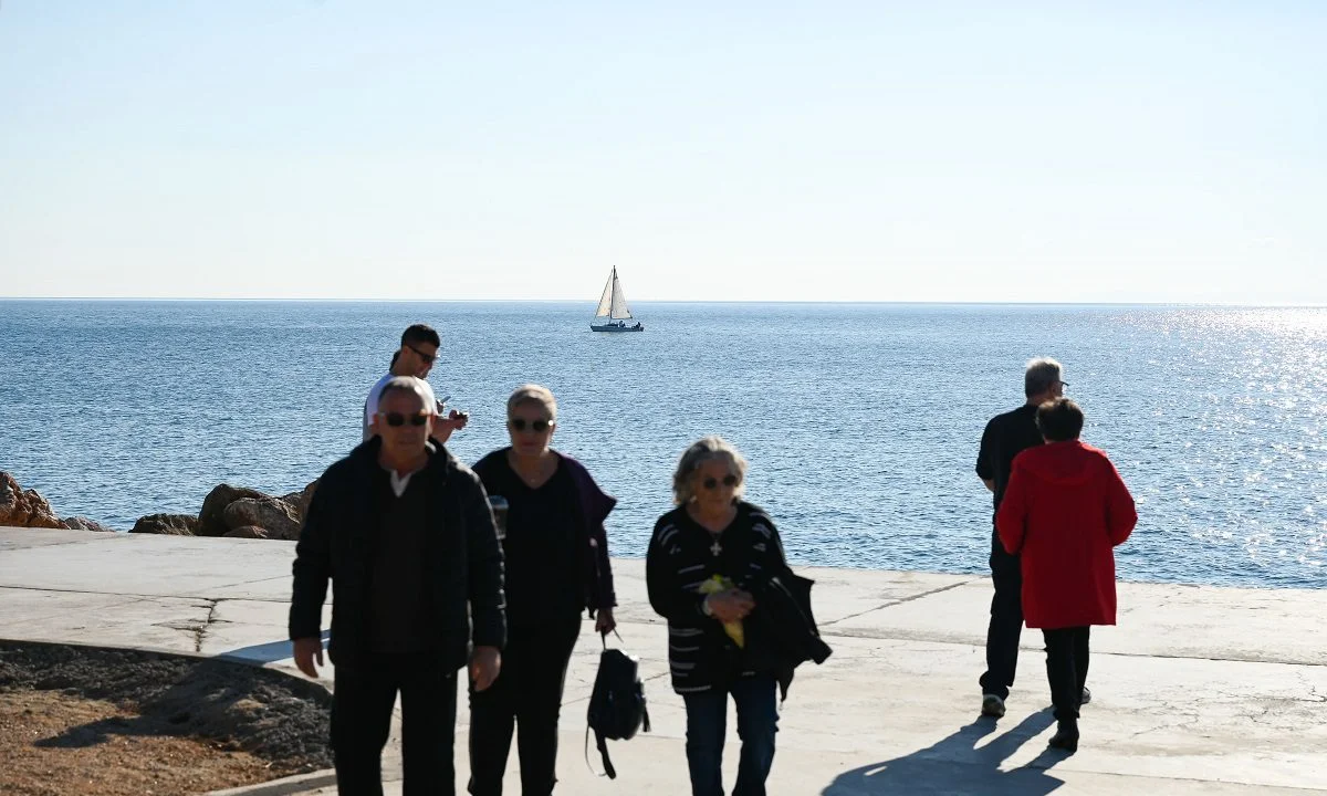 Καιρός: Χριστούγεννα μπορούμε να πούμε πως διανύουμε μόνο στα... χαρτιά, μιας και το σκηνικό του καιρού θυμίζει σταθερά καλοκαίρι!