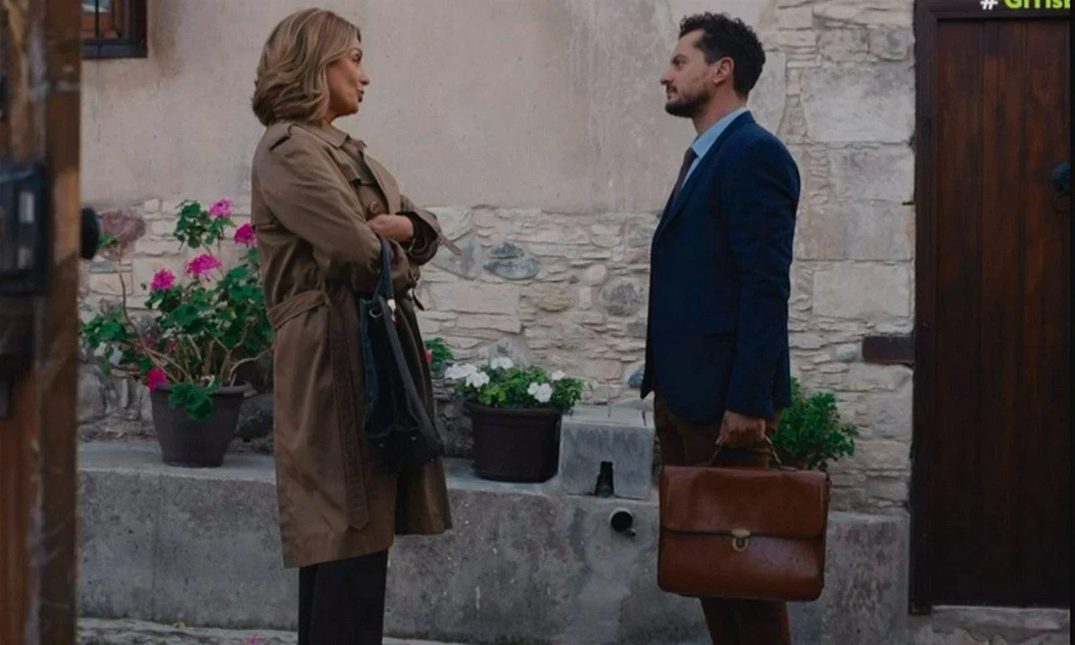 Η γη της ελιάς επόμενα επεισόδια: Η Αθηνά χαστουκίζει τον Μιχάλη και μετά τα φτιάχνουν