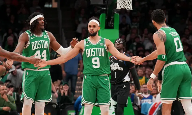 NBA Αποτελέσματα: Με σούπερ Τέιτουμ και Μπράουν, «λύγισαν» και τους Κλίπερς, οι Σέλτικς - Triple double ο Ντόντσιτς