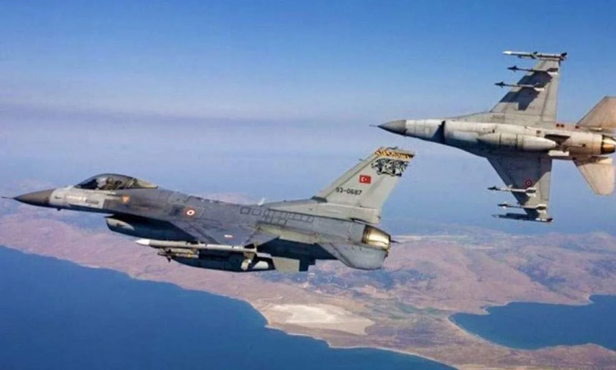 Ελληνοτουρκικά: Δεν σταματούν τις προκλήσεις στο Αιγαίο οι Τούρκοι, καθώς προχώρησαν σε νέες παραβιάσεις του ελληνικού εναέριου χώρου.