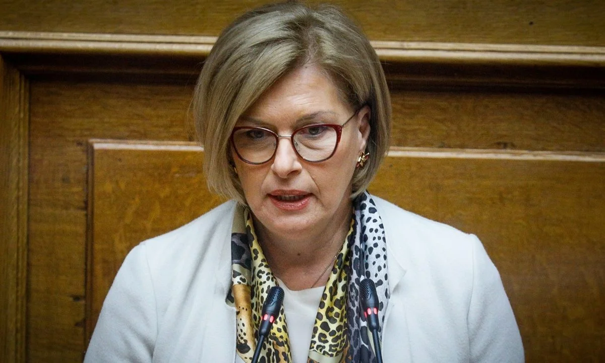 Το πρώτο «μπαμ» ήρθε από τον Πορτοσάλτε και στη συνέχεια η Μίνα Γκάγκα άφησε ορθάνοιχτο το ενδεχόμενο της αύξησης τιμών σε φάρμακα.
