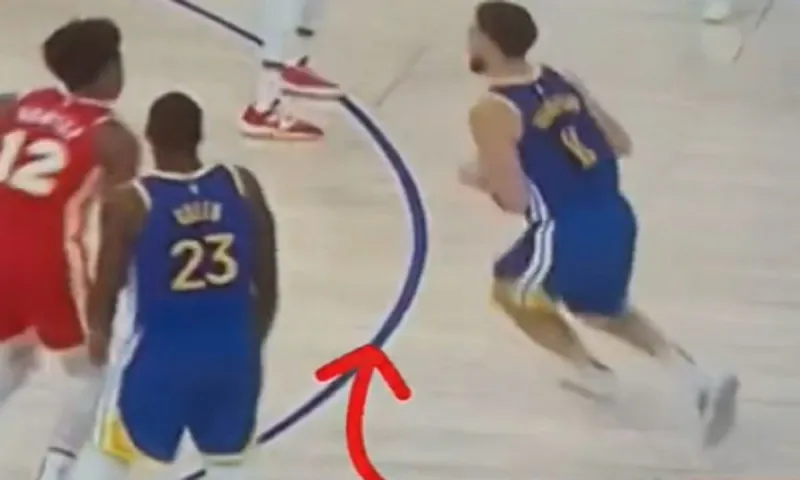 Mυστήριο με πάσα σε αγώνα του NBA - Η μπάλα μεταφέρθηκε μαγικά στα χέρια συμπαίκτη του;