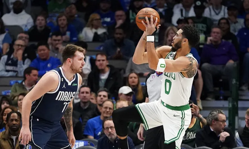 NBA Αποτελέσματα: Ο απίθανος Τέιτουμ νίκησε τον γήινο Ντόντσιτς - Σόου Μάρκανεν για τους Τζαζ (vids)
