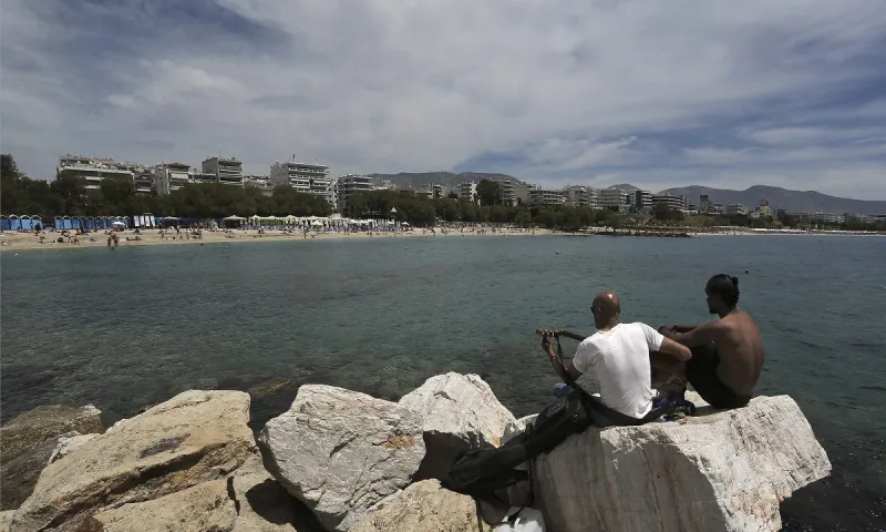 Καιρός: «Ανοιξιάτικη» Κυριακή (8/1) με συννεφιά - Έρχεται αλλαγή σκηνικού!