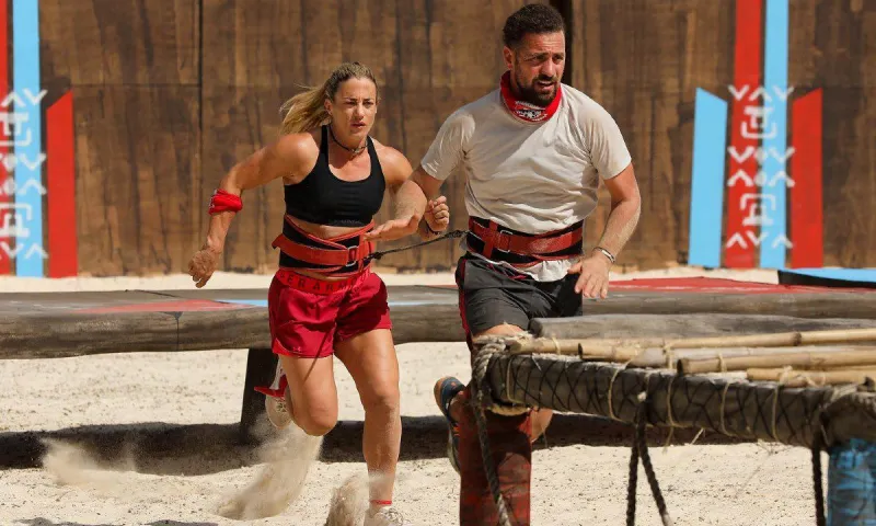 Survivor All Star: Ο Ατζούν ταΐζει τους παίκτες για να μην αποχωρήσουν