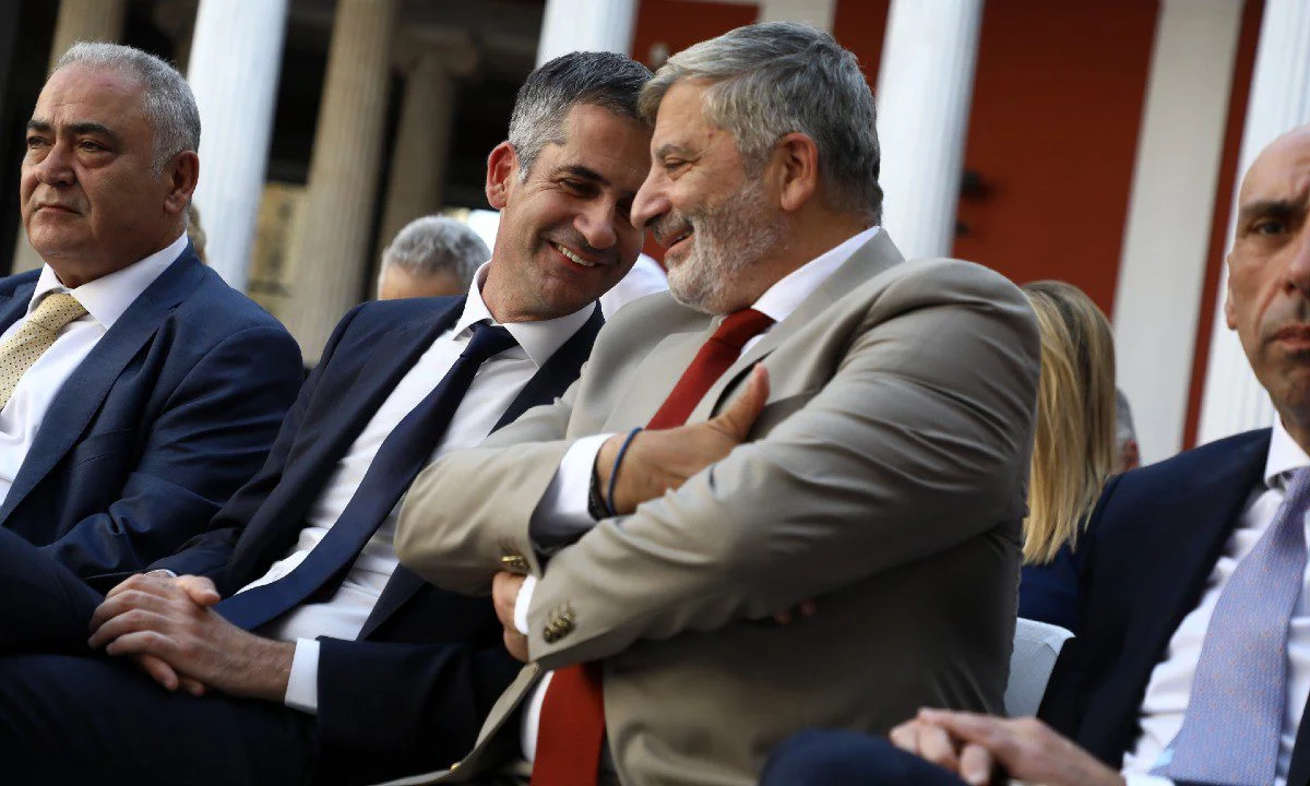 Σύμφωνα με δημοσκόπηση που «έτρεξε» ιστοσελίδα, υπάρχει Ισχυρό ρεύμα κατά Μπακογιάννη και Πατούλη από τους πολίτες του Δήμου Αθηναίων.