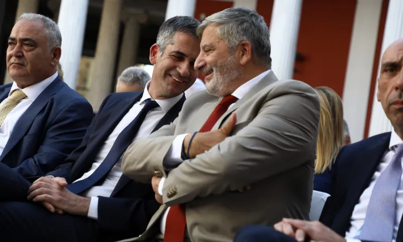 Πάνω από τους μίσους Αθηναίους δεν θέλουν Μπακογιάννη - Πατούλη