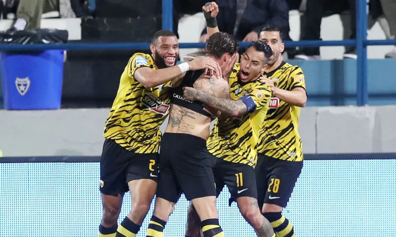 Ιωνικός - ΑΕΚ 1-2: Απόδραση με «χρυσή» ανατροπή