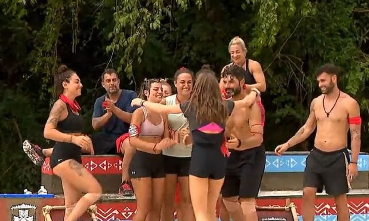 Survivor 22/1: Ποια ομάδα θα κατακτήσει την 1η Ασυλία της εβδομάδας; Κόκκινοι ή Μπλε! Ελάτε στην παρέα μας!