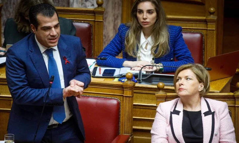 Ερημώνει από γιατρούς το ΕΣΥ: Η καταστροφική πολιτική Πλεύρη – Γκάγκα ανάγκασε πάνω από 400 γιατρούς να φύγουν το 2022!