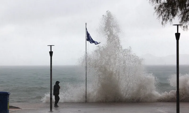 Καιρός: Βροχές και τοπικές καταιγίδες την Τρίτη (24/1) - Έρχεται νέα «ψυχρή εισβολή»!