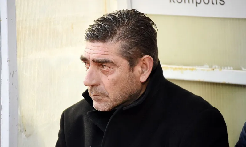 Super League Παρασκήνια: Ψωνίζει από Ολυμπιακό ο Λεβαδειακός - Τι λένε οι αυλικοί στη Λαμία