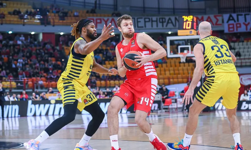 Φενέρμπαχτσε – Ολυμπιακός με Bet Builder και Live Streaming*