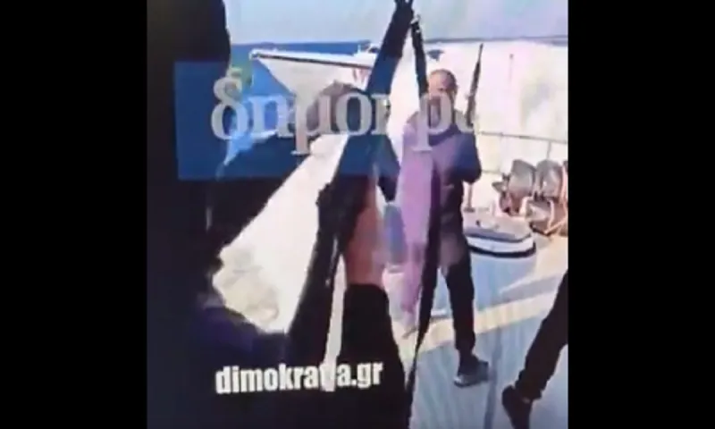 Ελληνοτουρκικά: Μπινελίκια και σφαίρες στον αέρα έφαγαν οι Τούρκοι στο Αιγαίο - Τα έλα ρε μ@λακα των Ελλήνων στον Τούρκο πλοίαρχο