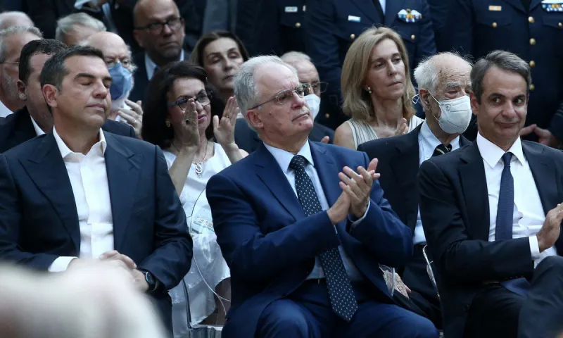 Εκλογές: Σκληραίνουν τη στάση τους κυβέρνηση και αντιπολίτευση