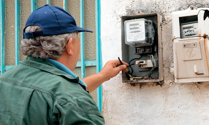 Απάνθρωποι: Για 500 ευρώ έκοψαν το ρεύμα σε μάνα 3 παιδιών εν μέσω παγετού! - «Να το πλήρωνες»