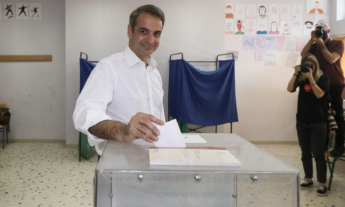Εκλογές 2023: Σενάρια για κάλπες 21 Μαΐου και 2 Ιουλίου - Οι λόγοι που εξετάζει η Κυβέρνηση και ο Πρωθυπουργός Κυριάκος Μητσοτάκης.