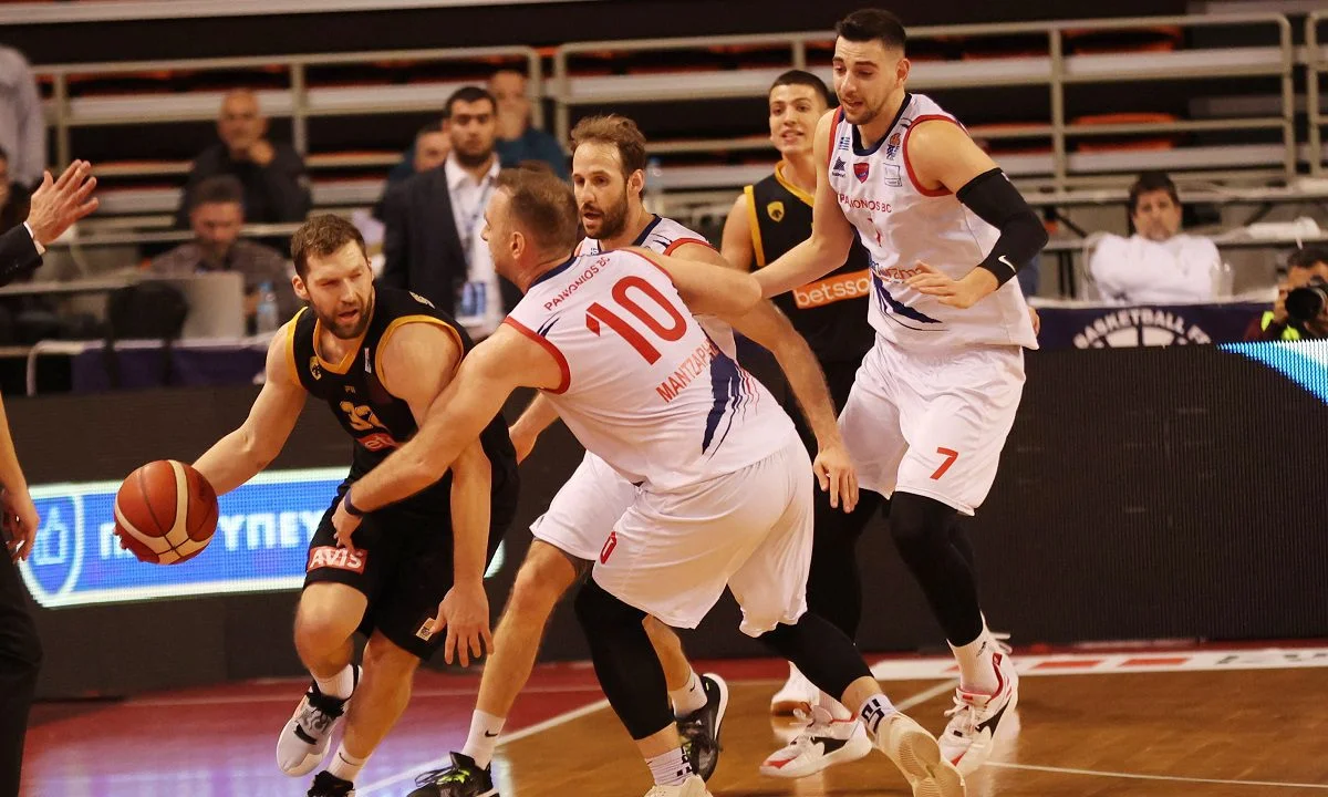 Η ΑΕΚ πήρε την πρόκριση, αλλά ο Πανιώνιος κέρδισε το ενθουσιώδες χειροκρότημα όλων στον πρώτο αγώνα του Final 8.
