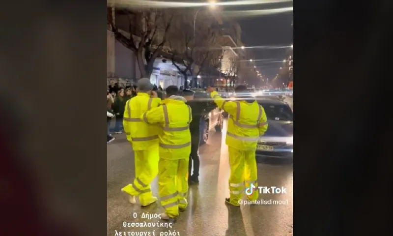 Θεσσαλονίκη: Ντύθηκαν... τροχονόμοι, «ρύθμισαν» την κυκλοφορία και έγιναν Viral
