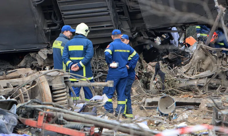 Τέμπη: 250 εκατ. ευρώ σε συμβούλους - Απόλυτη αδιαφορία για τους επιβάτες