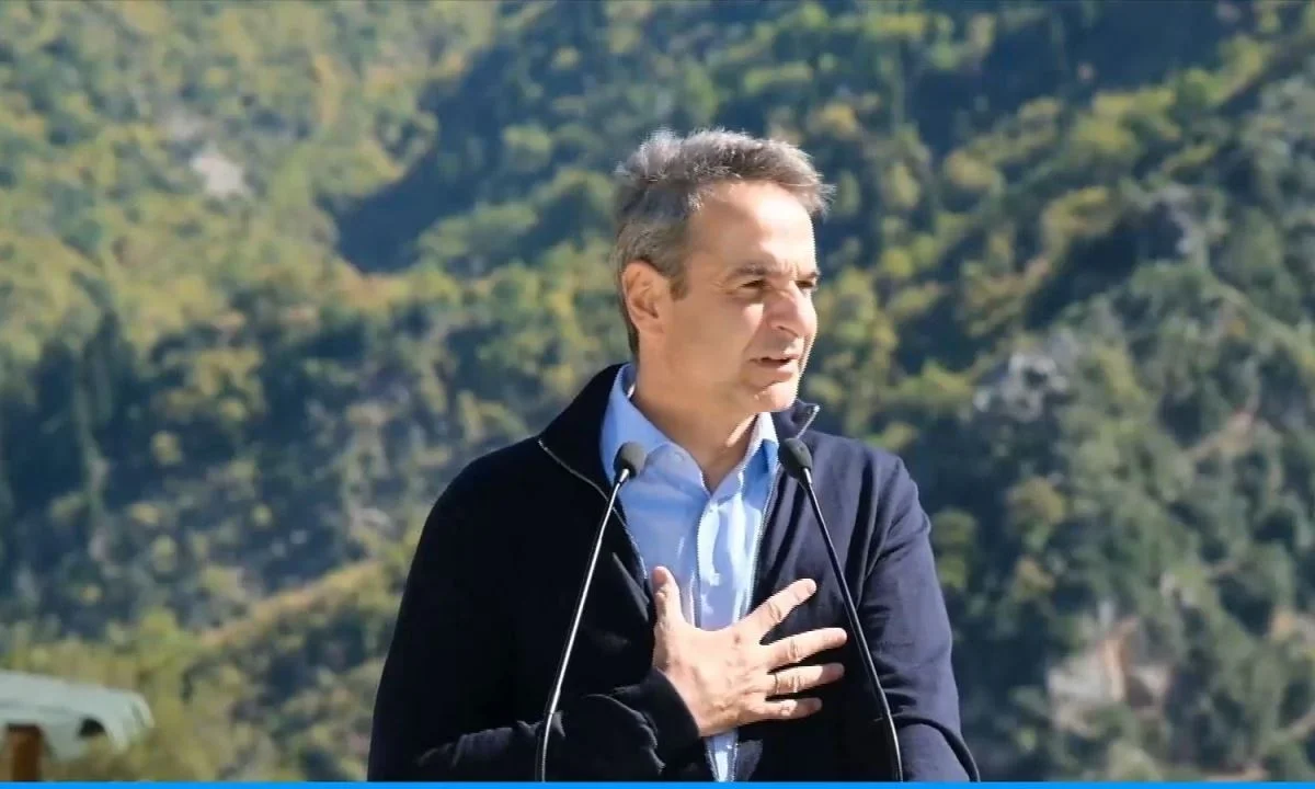 Τραγωδία στα Τέμπη: Λίγο πριν το τραγικό δυστύχημα στα Τέμπη, ο Κυριάκος Μητσοτάκης εκθείαζε το σιδηροδρομικό έργο στη χώρα.