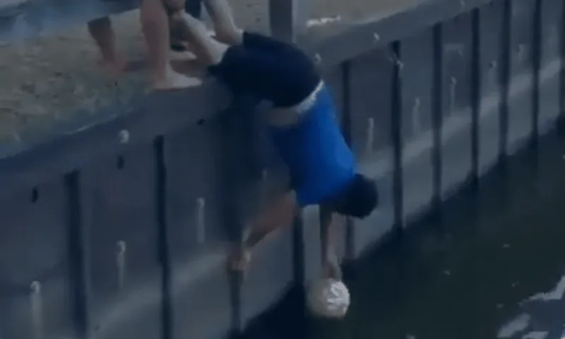 Viral: H «επιχείρηση διάσωση μπάλας» απέτυχε οικτρά (vid)